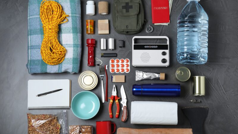 外出先で地震が起きたら?ワーママが教える「0次防災」と車載用リスト